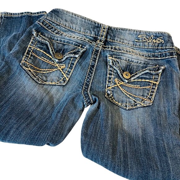 Womens Silver Capri Jeans Suki Distressed Blue Wash Size 26 - Picture 3 of 8